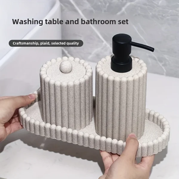 Bathroom accessories and toiletries include lotion bottles, swab boxes and trays, which are available in a variety of colors.