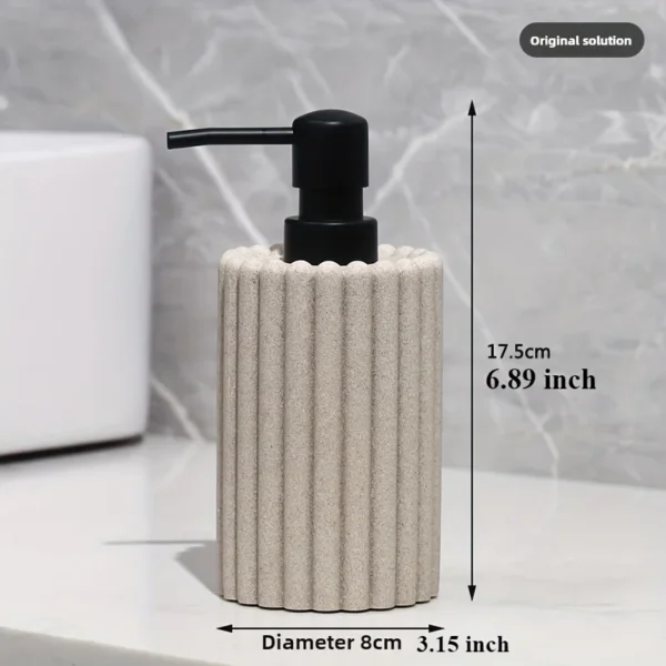 Bathroom accessories and toiletries include lotion bottles, swab boxes and trays, which are available in a variety of colors.